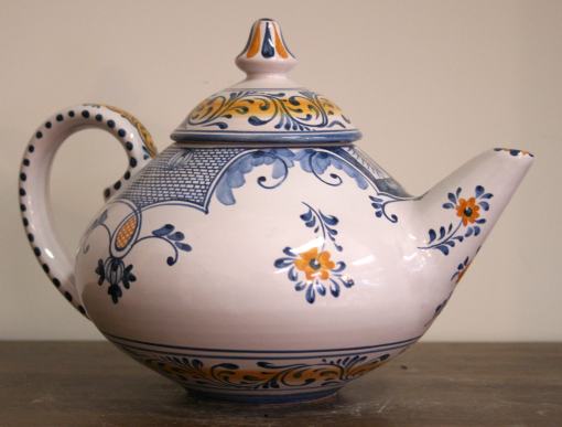 Tea pot